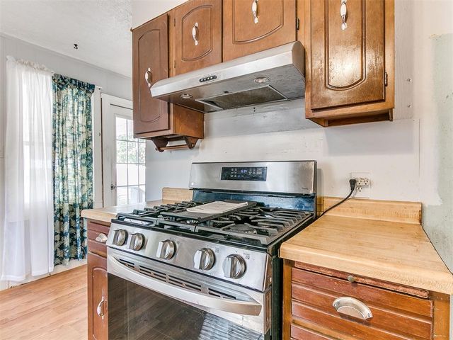 916 N Pine Street, Midwest City, OK 73130