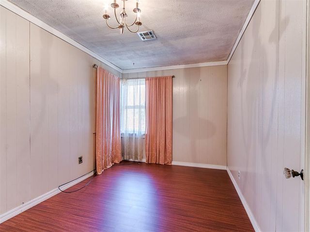 916 N Pine Street, Midwest City, OK 73130