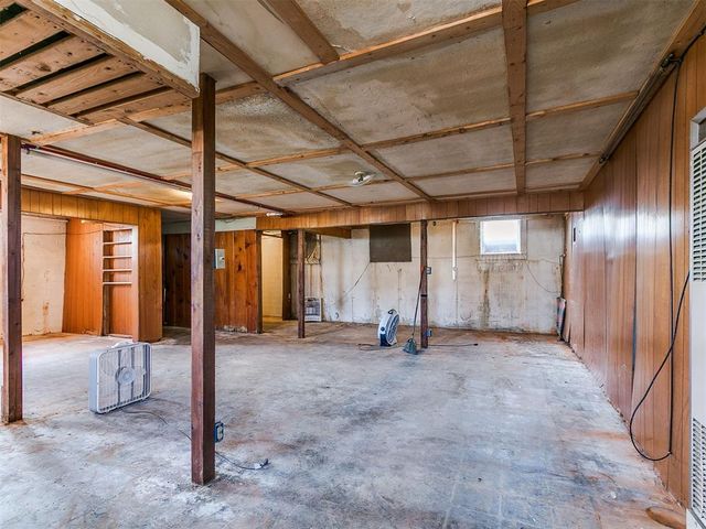 916 N Pine Street, Midwest City, OK 73130