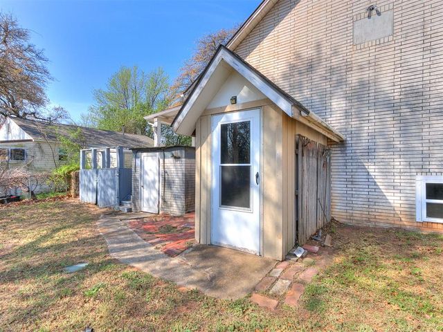 916 N Pine Street, Midwest City, OK 73130