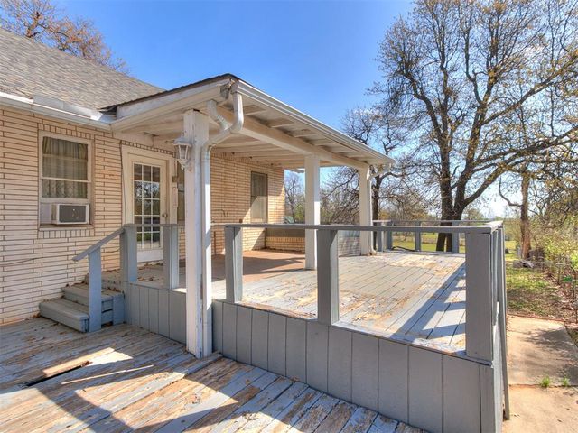 916 N Pine Street, Midwest City, OK 73130