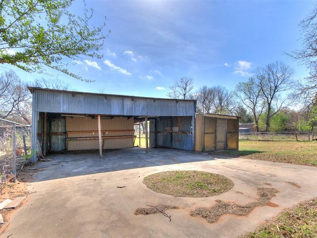 916 N Pine Street, Midwest City, OK 73130