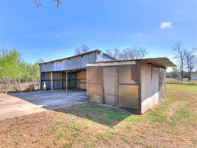 916 N Pine Street, Midwest City, OK 73130