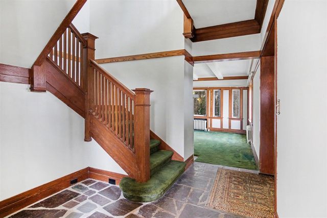2318 Lake Drive, East Grand Rapids, MI 49506