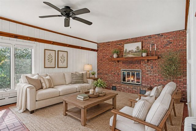 2318 Lake Drive, East Grand Rapids, MI 49506