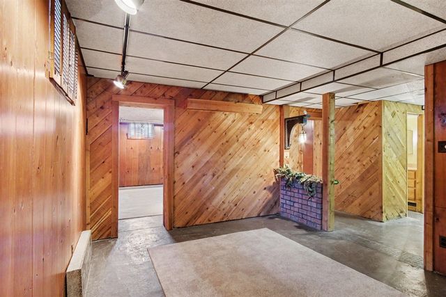 2318 Lake Drive, East Grand Rapids, MI 49506