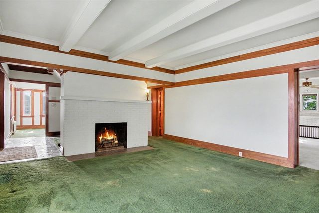 2318 Lake Drive, East Grand Rapids, MI 49506