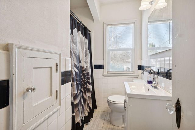 2646 Morgan Avenue N, Minneapolis, MN 55411