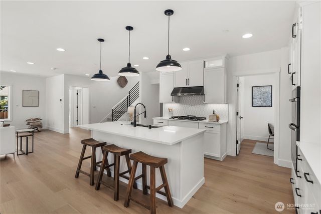 22001 81st Place W, Edmonds, WA 98026