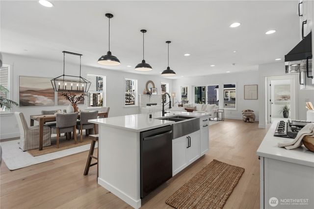 22001 81st Place W, Edmonds, WA 98026