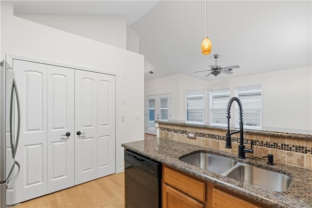 5062 Kathryn Glen Drive, Acworth, GA 30101