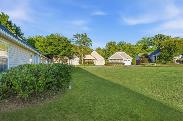 5062 Kathryn Glen Drive, Acworth, GA 30101