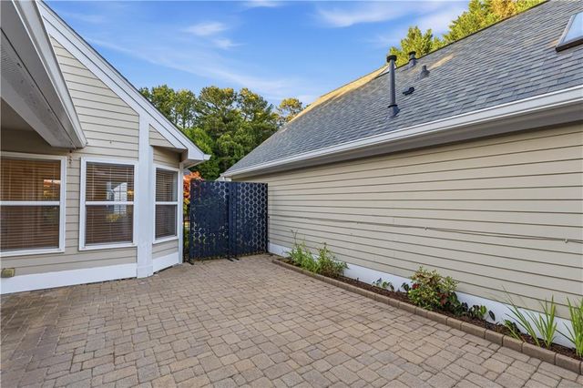 5062 Kathryn Glen Drive, Acworth, GA 30101