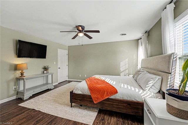 1423 Spring Hill Circle, Kernersville, NC 2724