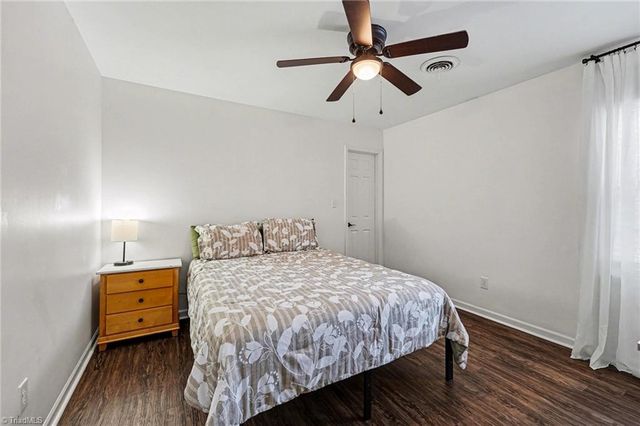 1423 Spring Hill Circle, Kernersville, NC 2724