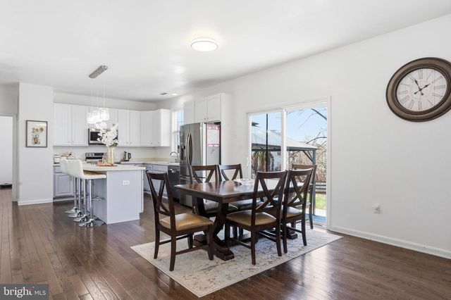 9542-9542 MORNING WALK DR, Hagerstown, MD 21740