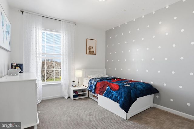 9542-9542 MORNING WALK DR, Hagerstown, MD 21740