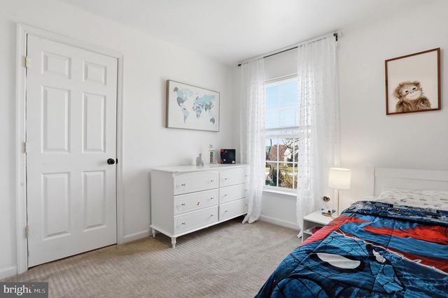 9542-9542 MORNING WALK DR, Hagerstown, MD 21740