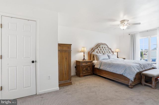 9542-9542 MORNING WALK DR, Hagerstown, MD 21740