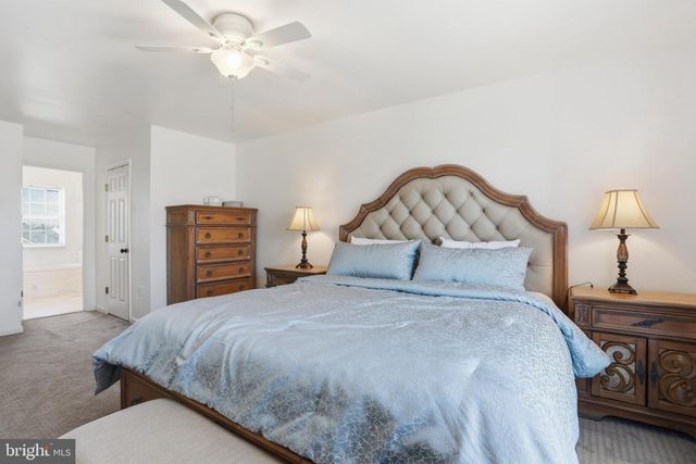 9542-9542 MORNING WALK DR, Hagerstown, MD 21740