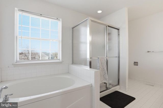 9542-9542 MORNING WALK DR, Hagerstown, MD 21740