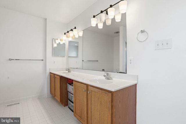 9542-9542 MORNING WALK DR, Hagerstown, MD 21740