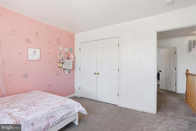 9542-9542 MORNING WALK DR, Hagerstown, MD 21740