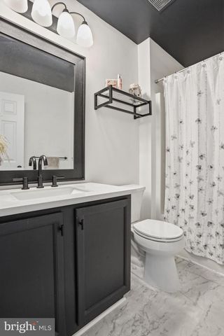 9542-9542 MORNING WALK DR, Hagerstown, MD 21740