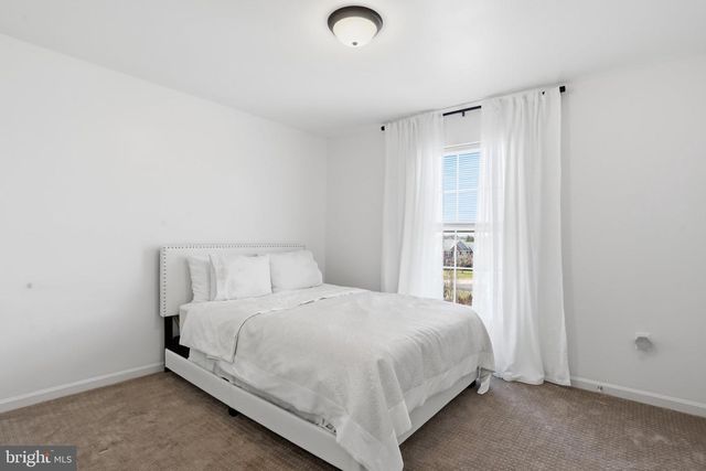 9542-9542 MORNING WALK DR, Hagerstown, MD 21740