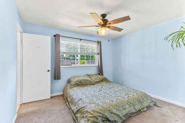 182 Fairview Dr, Vacaville, CA 95687