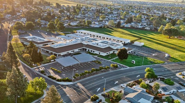 182 Fairview Dr, Vacaville, CA 95687