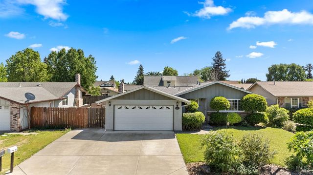 182 Fairview Dr, Vacaville, CA 95687