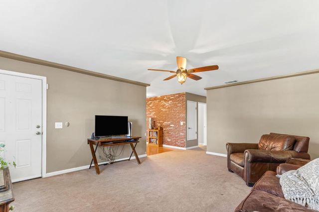 182 Fairview Dr, Vacaville, CA 95687