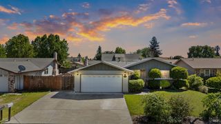 182 Fairview Dr, Vacaville, CA 95687