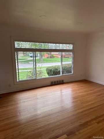 27201 Clairview Drive, Dearborn Heights, MI 48127