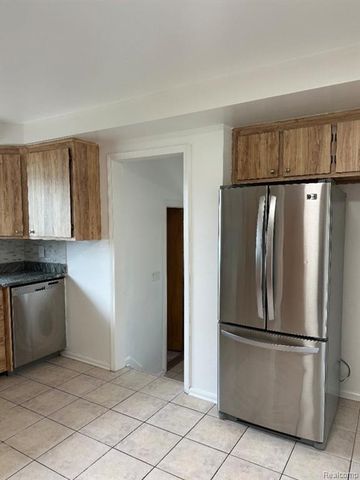 27201 Clairview Drive, Dearborn Heights, MI 48127