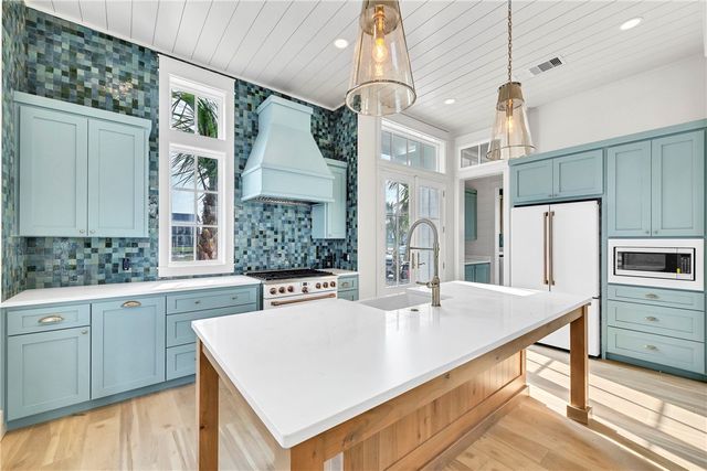 154 Speckled Egg Lane, Port Aransas, TX 78373