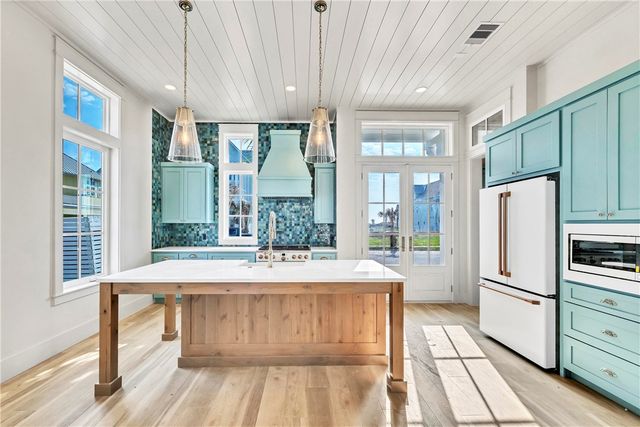 154 Speckled Egg Lane, Port Aransas, TX 78373