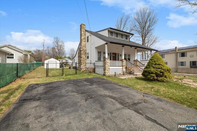 21 Center Street, Mount Olive Township, NJ 07828