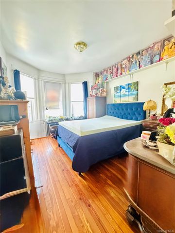 94-32 86th Road, Woodhaven, NY 11421