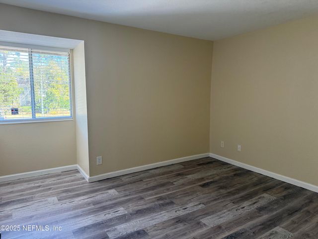 8880 OLD KINGS Road 6, Jacksonville, FL 32257