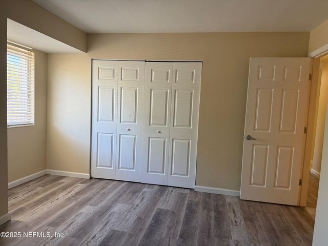 8880 OLD KINGS Road 6, Jacksonville, FL 32257