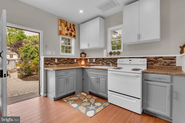 1197 CARRS RD, Annapolis, MD 21409