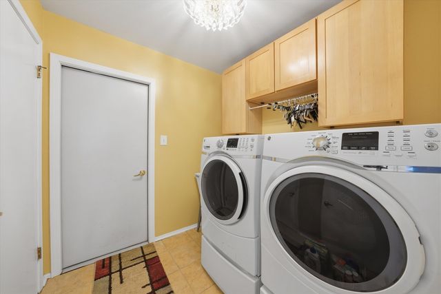 22646 Lawndale Avenue, Richton Park, IL 60471