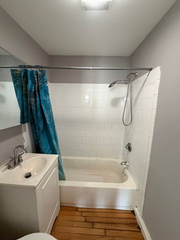 43 Adams St 2, Lynn, MA 01902