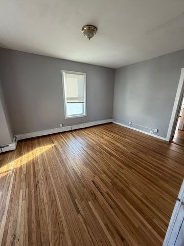 43 Adams St 2, Lynn, MA 01902