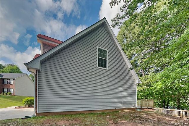 6469 Lester Lane, Stone Mountain, GA 30087