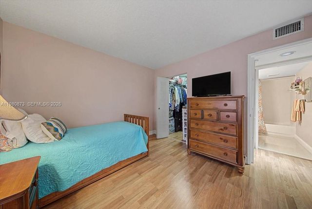 1600 SW 127th Way 102C, Pembroke Pines, FL 33027