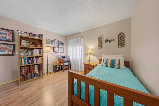 1600 SW 127th Way 102C, Pembroke Pines, FL 33027