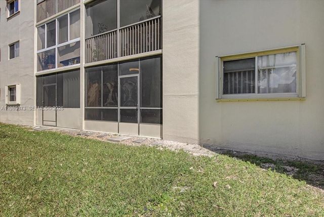 1600 SW 127th Way 102C, Pembroke Pines, FL 33027